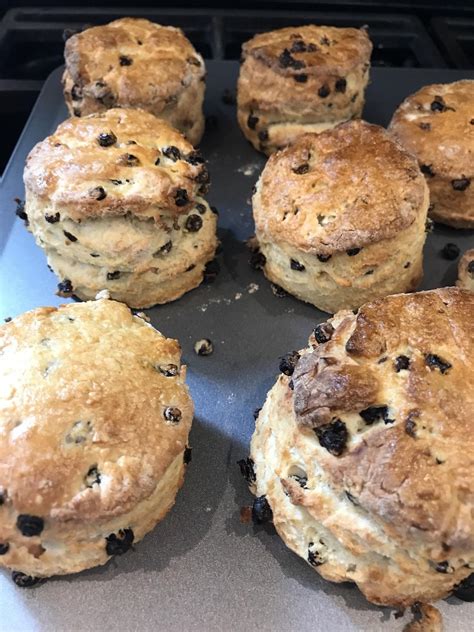 How do you tell if scones are baked?