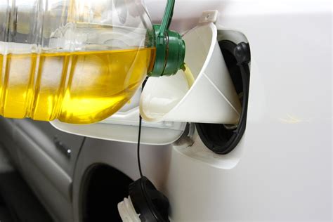 How do you thin vegetable oil as fuel?