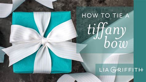 How do you tie a Tiffany bow?