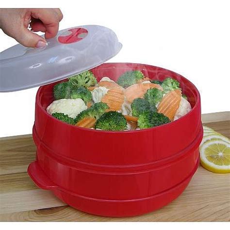 How do you use a plastic steamer for food?