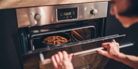 How do you use an oven step by step?