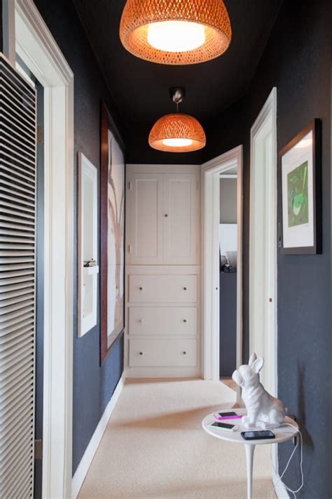 How do you use space in a hallway?