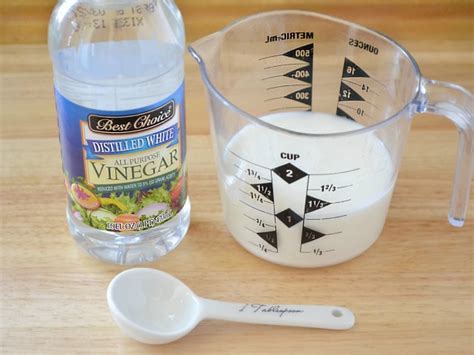 How do you use vinegar for milk?