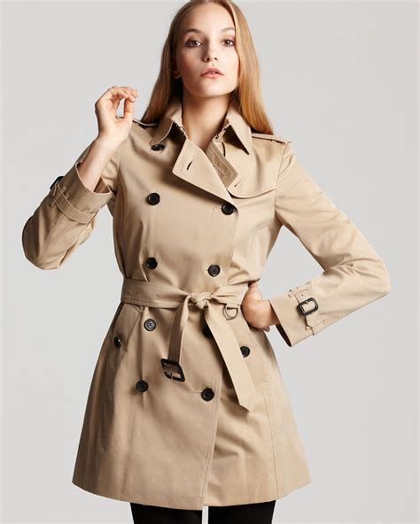 How do you wear a Burberry trench coat?
