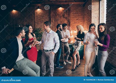 How do you work a crowd at a party?