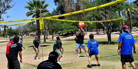 How does 4 way volleyball work?