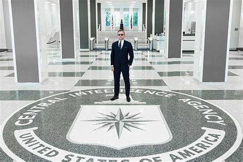 How does the CIA recruit people?