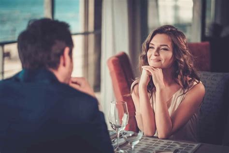 How females flirt body language?