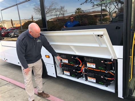 How heavy are electric bus batteries?