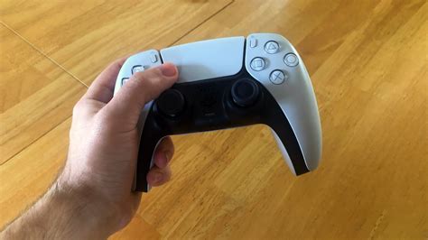 How heavy is PS5 controller?
