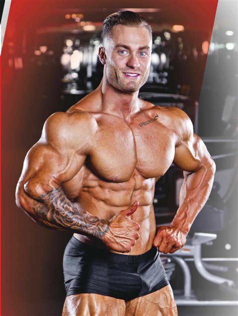 How heavy was Chris Bumstead on stage?
