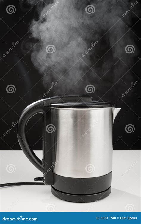How hot is steam from a kettle?
