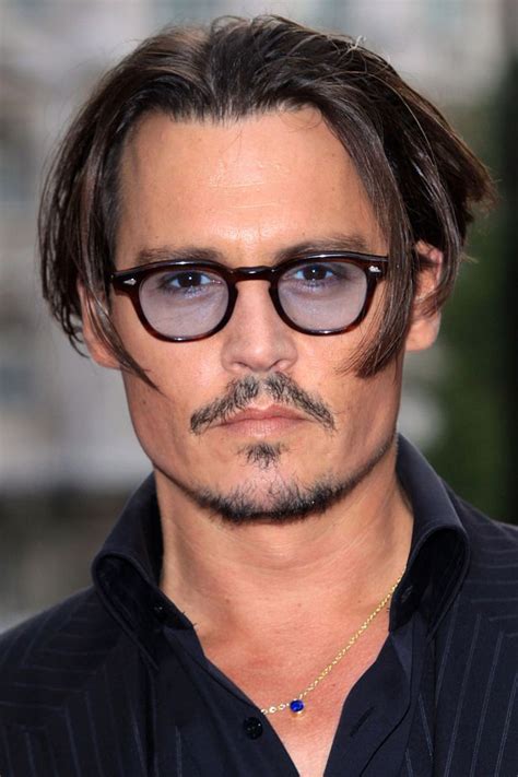 How is Johnny Depp's eyesight?