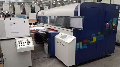 How is digital printing done?