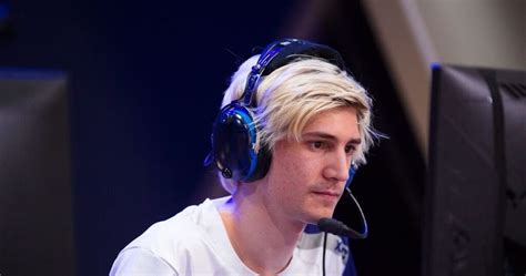 How is xQc rich?
