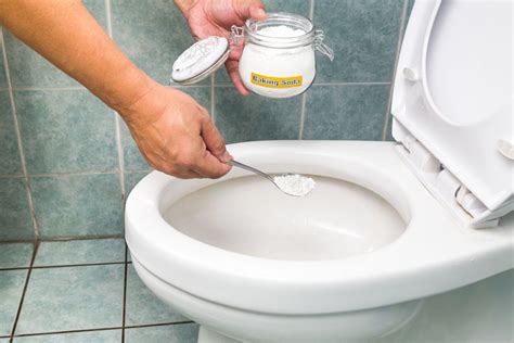 How long can I leave vinegar and baking soda in my toilet?