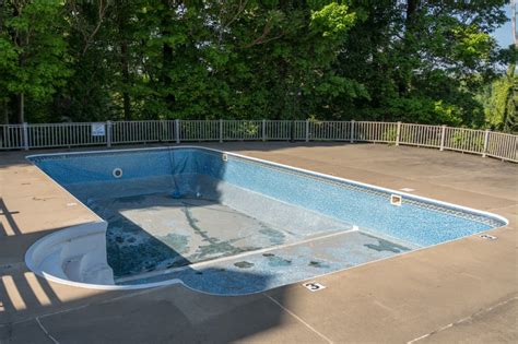 How long can a pool be empty?