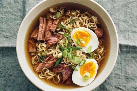 How long can cooked ramen sit out?