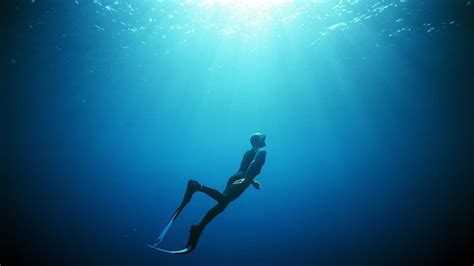 How long can freedivers go without air?