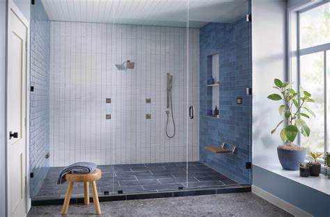 How long can you sit in a steam shower?