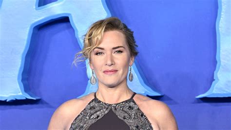 How long did Kate Winslet hold her breath?