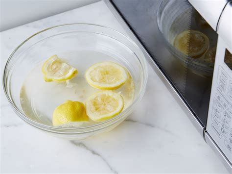 How long do you microwave vinegar and lemon?