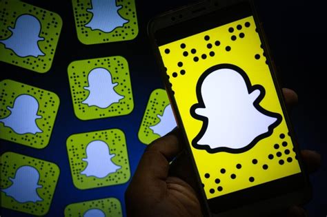 How long does Snapchat keep data?