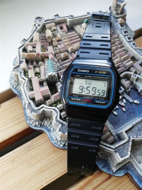 How long does a Casio last?