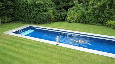 How long does a pool need to run in summer?