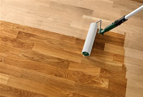 How long does a waxed floor last?