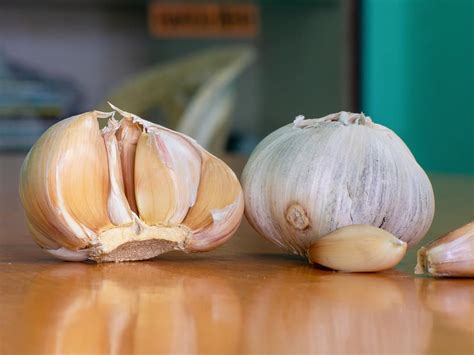 How long does garlic last in the freezer?