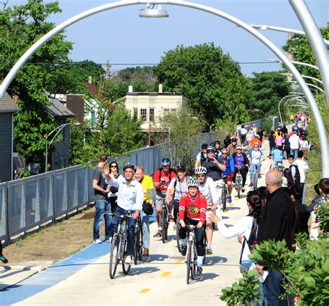 How long does it take to walk The 606?