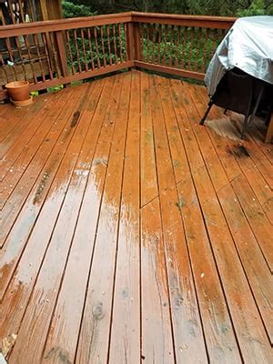 How long is deck stain sticky?