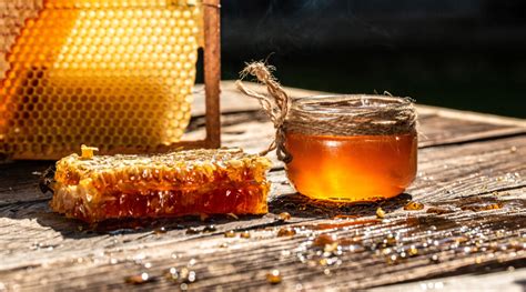 How long is raw honey safe?