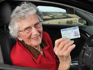 How many 100 year olds still drive in UK?