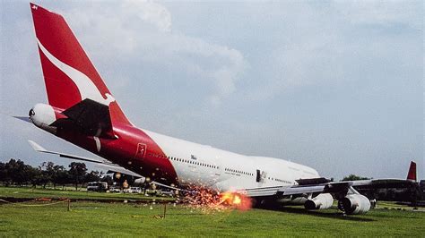 How many 747 crashed?