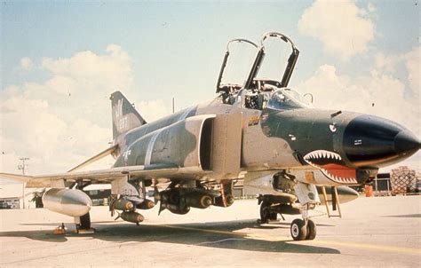 How many F-4 lost in Vietnam?