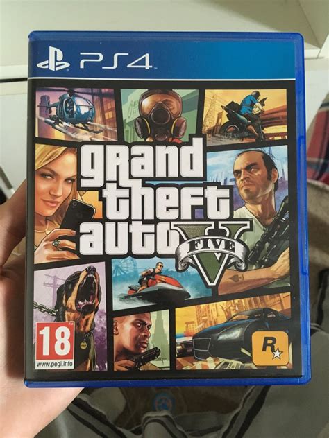 How many GB is GTA 5 PS4 CD?
