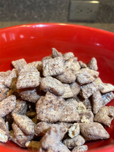 How many calories are in muddy buddies?