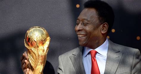 How many games did Pele play?