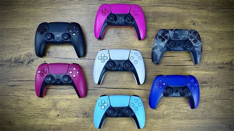 How many generations of PS5 controllers are there?