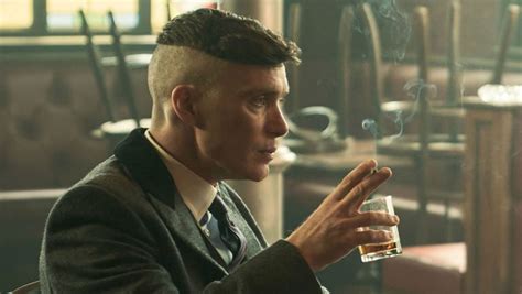 How many glasses of whiskey did Tommy Shelby drink?