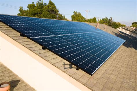 How many kWh will 20 solar panels produce?