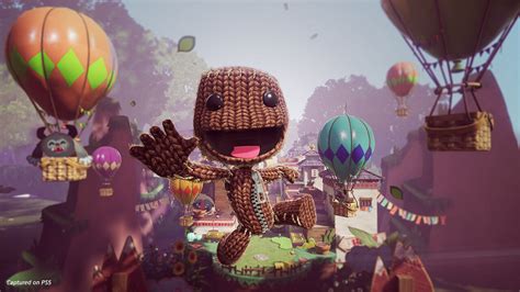 How many people are playing Sackboy?