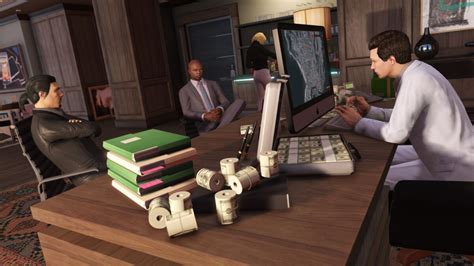 How many people play GTA Online at once?