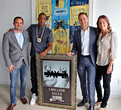 How many platinum plaques does Jay Z have?