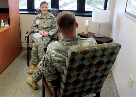 How many psychologists are in the army?