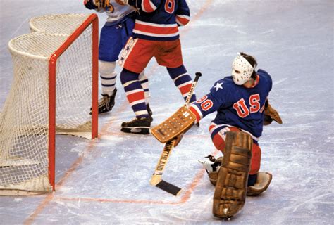 How many saves did Jim Craig have against Russia?