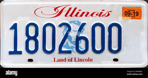 How much are license plates in Illinois?