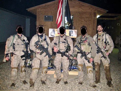 How much do SEAL Team 6 members get paid?